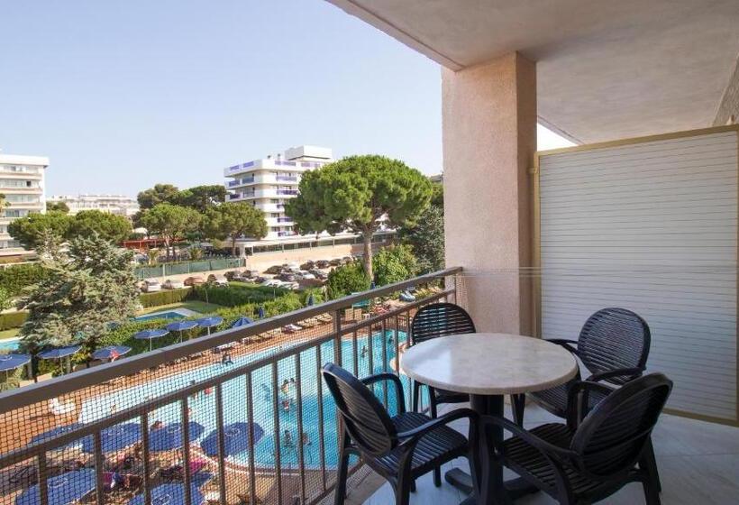 Golden Avenida Family Suites 4