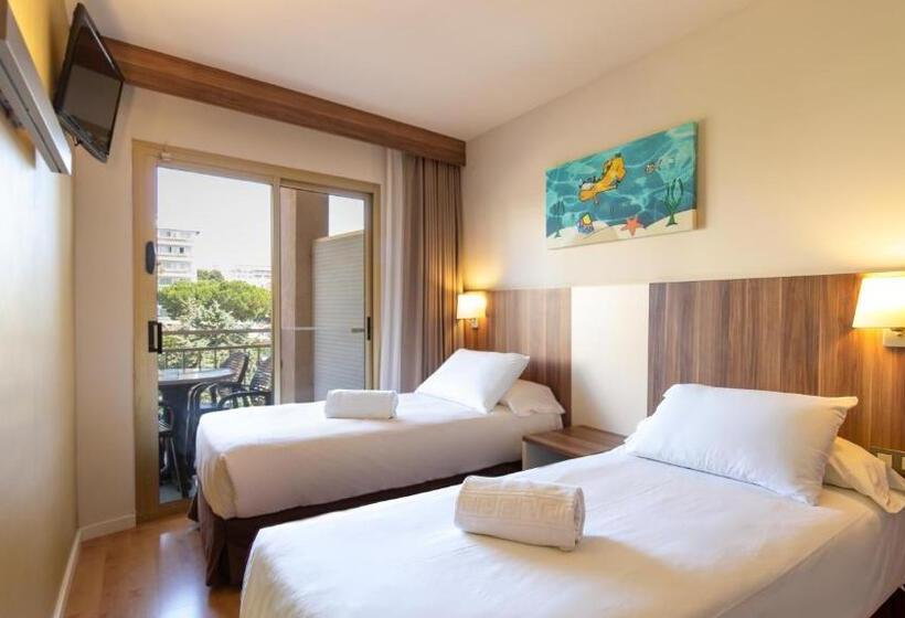 Golden Avenida Family Suites 4