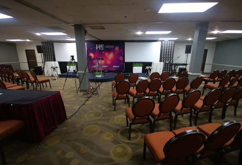 Atrium Hotel And Suites Dfw Airport