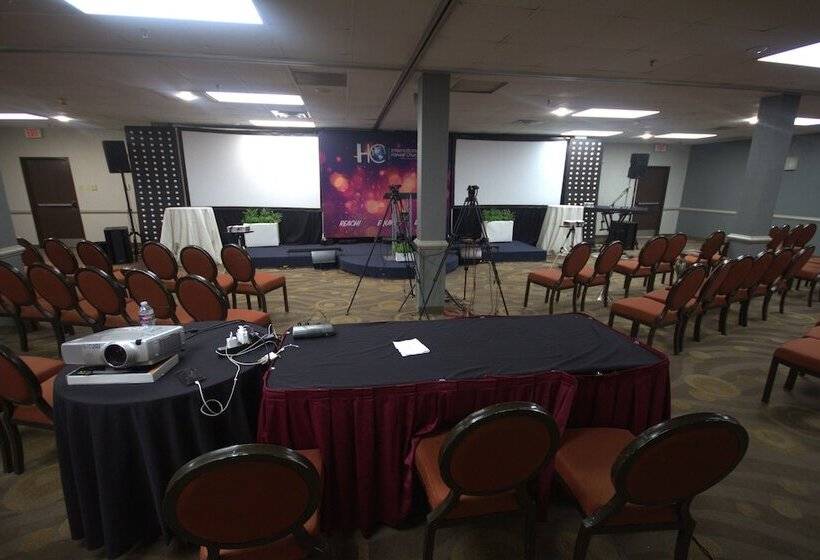 Atrium Hotel And Suites Dfw Airport