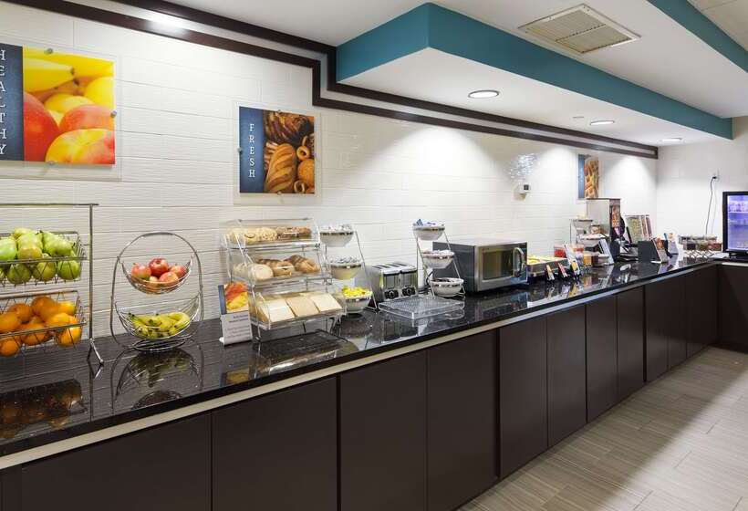 호텔 Best Western Plus Birmingham Inn & Suites