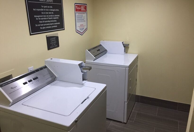 호텔 Best Western Plus Birmingham Inn & Suites