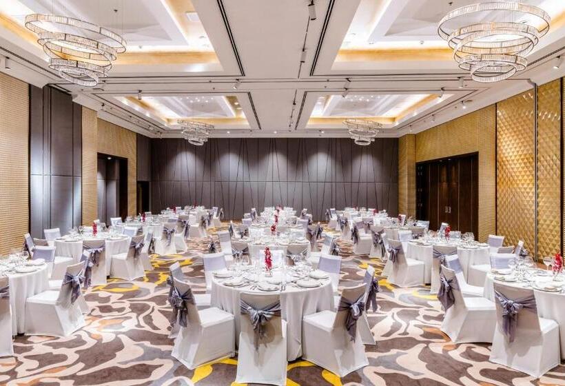 هتل Caravelle Saigon