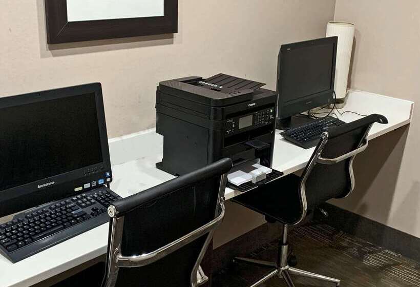 فندق Comfort Inn & Suites Columbus North