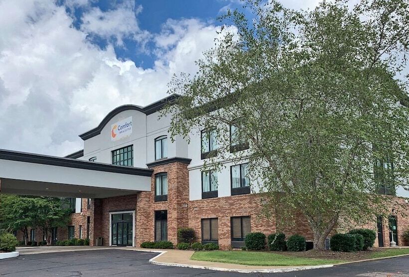 هتل Comfort Inn & Suites Columbus North