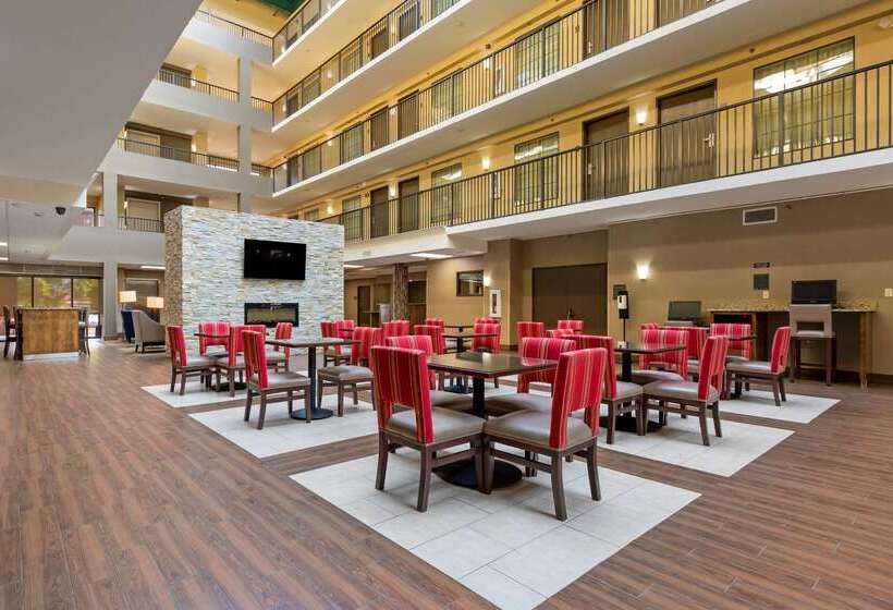 فندق Comfort Suites Fredericksburg South