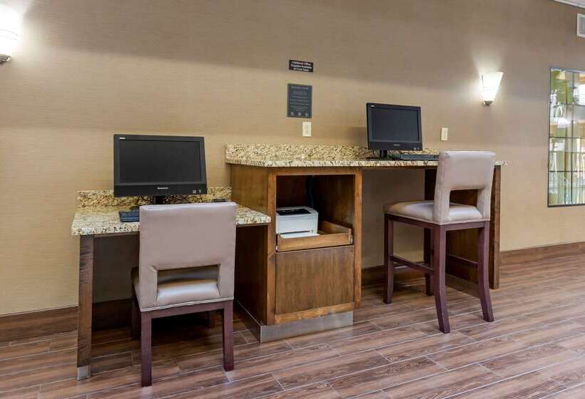 בית מלון כפרי Comfort Suites Fredericksburg South