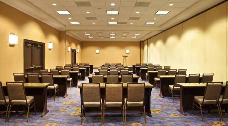 هتل Courtyard By Marriott Boston Billerica Bedford
