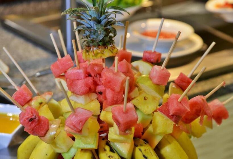 호텔 Cresta Lodge Harare