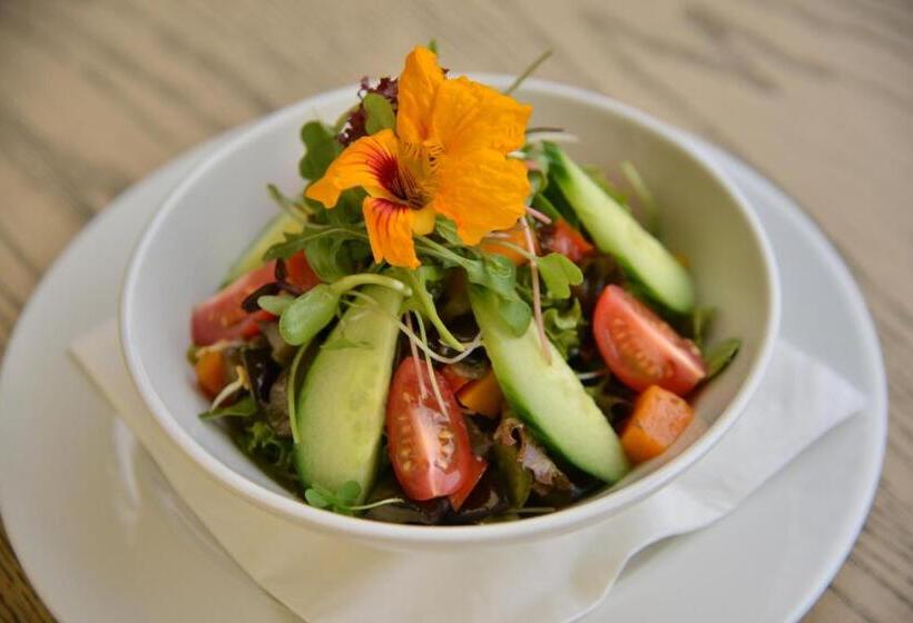 호텔 Cresta Lodge Harare