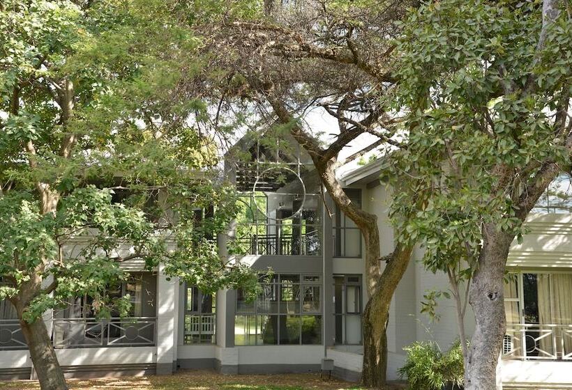 호텔 Cresta Lodge Harare