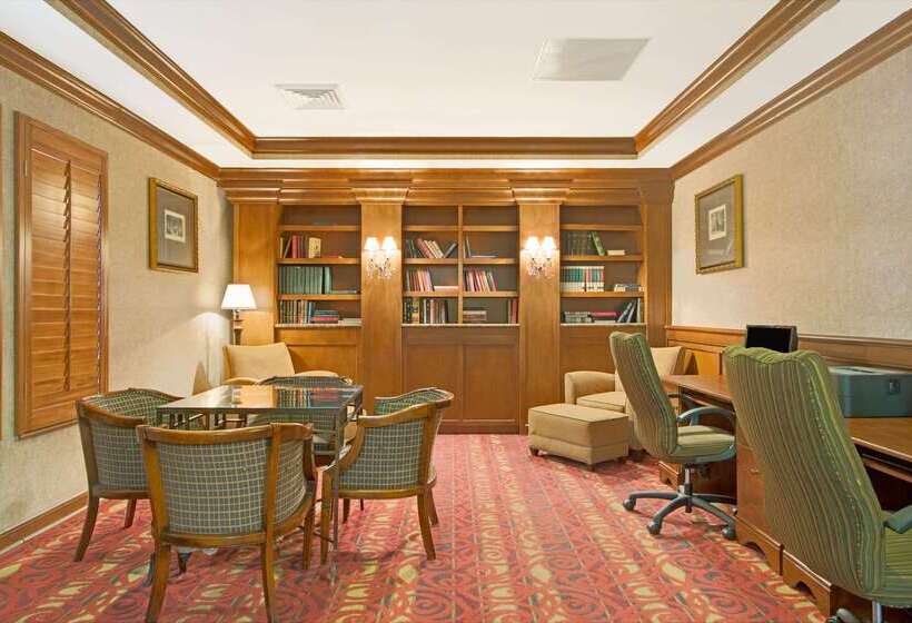 هتل Days Inn By Wyndham St. Louis/westport Mo