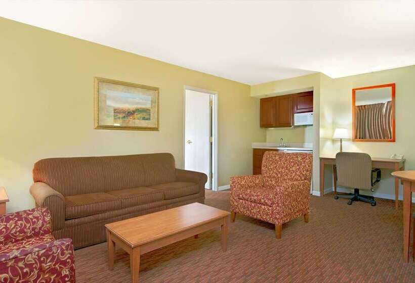 酒店 Days Inn By Wyndham St. Louis/westport Mo