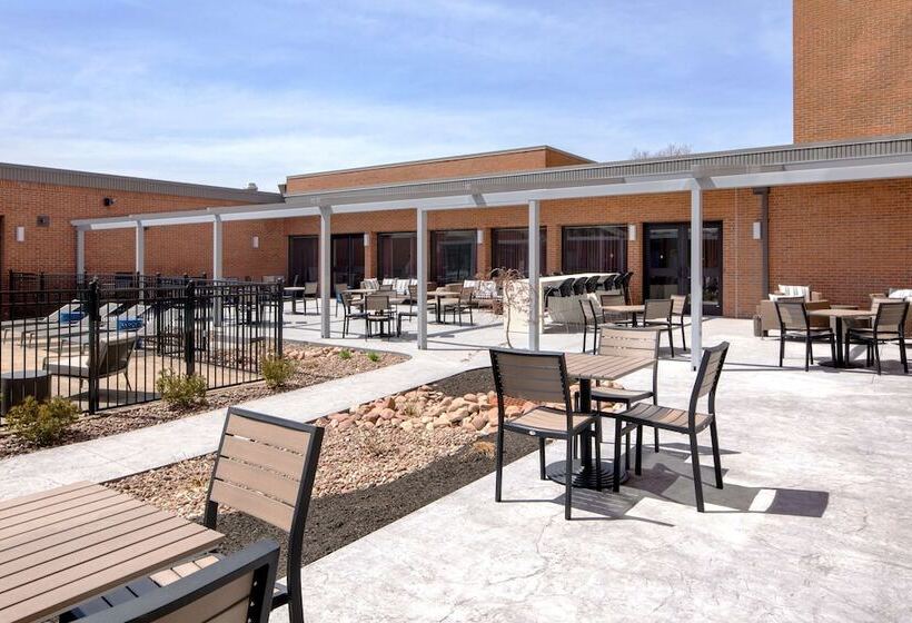 Doubletree By Hilton Hotel Syracuse