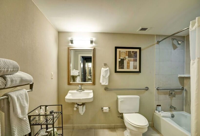 فندق Doubletree By Hilton Downtown Wilmington   Legal District