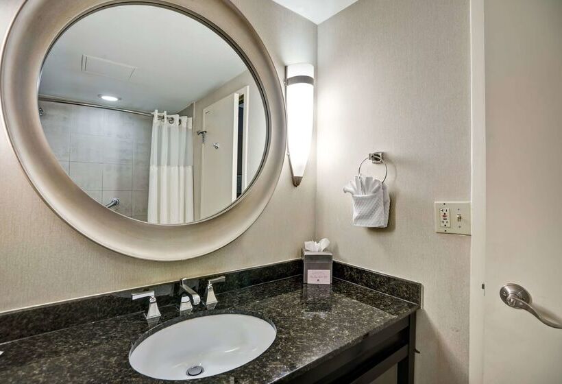 فندق Doubletree By Hilton Downtown Wilmington   Legal District