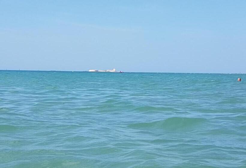 ホテル El Campanario