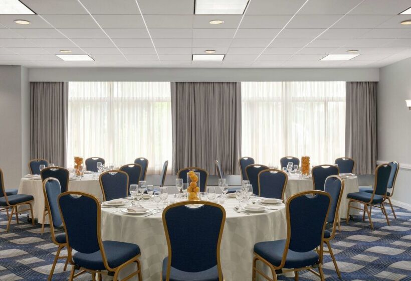 בית מלון כפרי Embassy Suites By Hilton Philadelphia Valley Forge