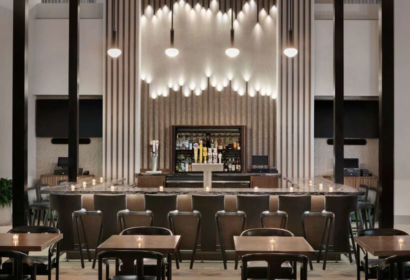 فندق Embassy Suites By Hilton Philadelphia Valley Forge