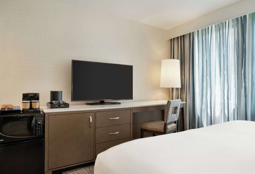فندق Embassy Suites By Hilton Philadelphia Valley Forge