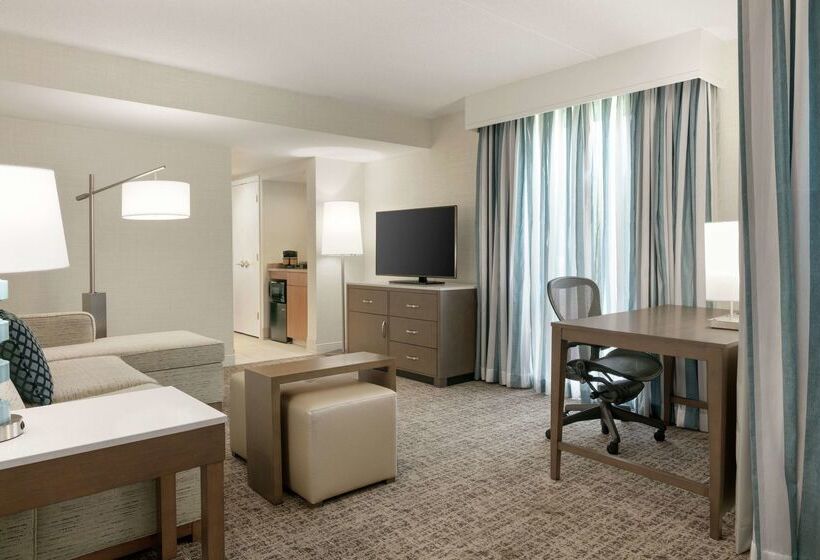 فندق Embassy Suites By Hilton Philadelphia Valley Forge