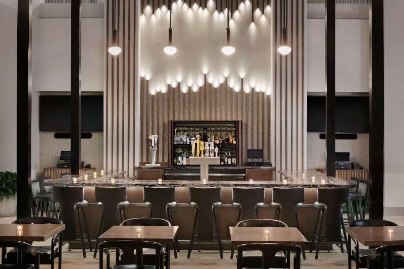 فندق Embassy Suites By Hilton Philadelphia Valley Forge