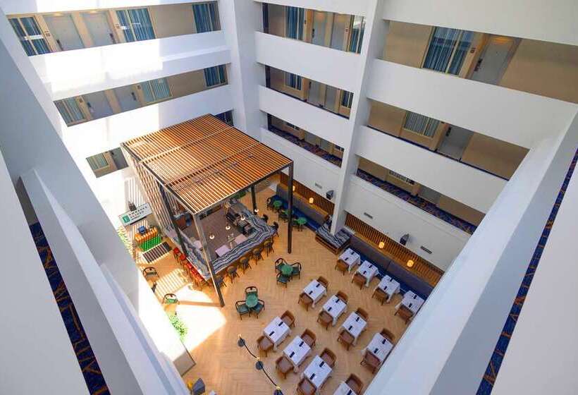 فندق Embassy Suites By Hilton Philadelphia Valley Forge