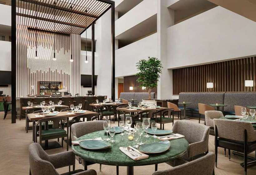 فندق Embassy Suites By Hilton Philadelphia Valley Forge