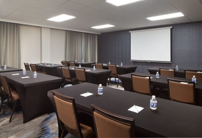 فندق Fairfield Inn & Suites By Marriott Charleston