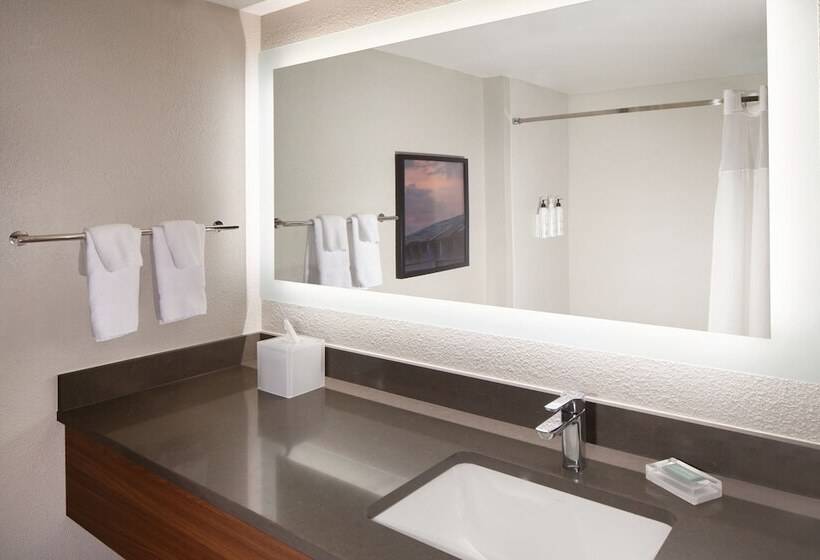هتل Fairfield Inn & Suites By Marriott Charleston