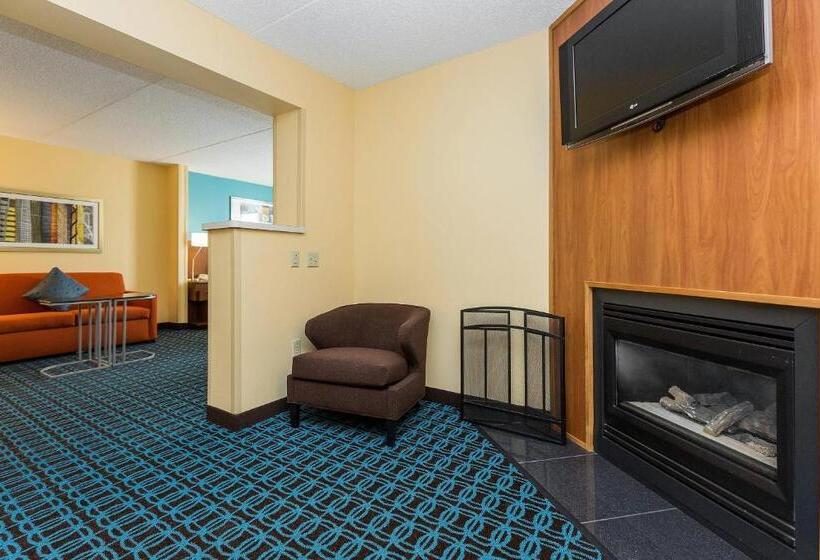 هتل Fairfield Inn & Suites Des Moines West