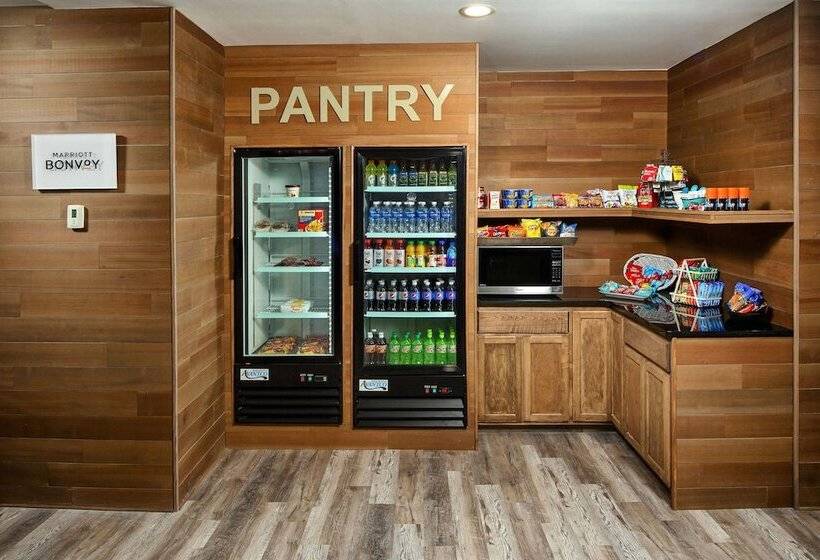 هتل Four Points By Sheraton Appleton