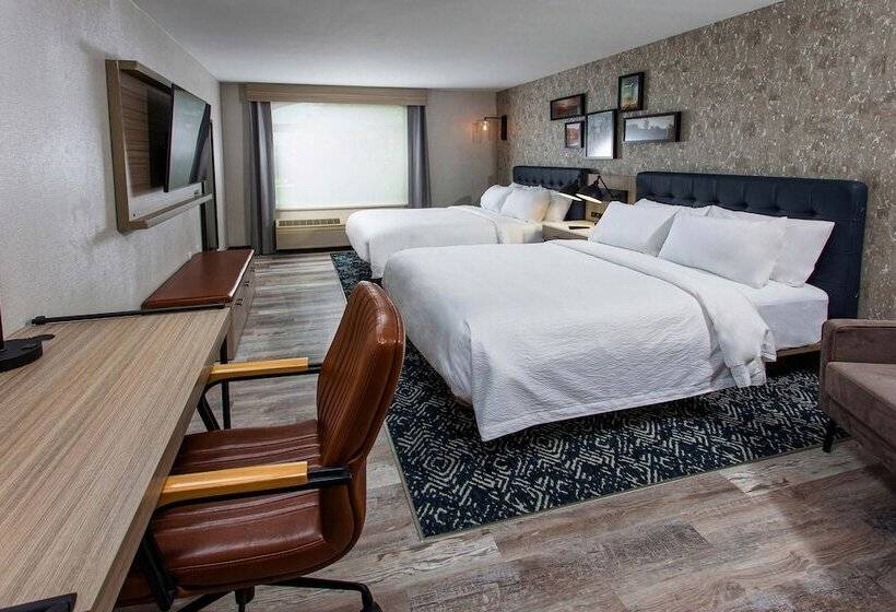 هتل Four Points By Sheraton Appleton