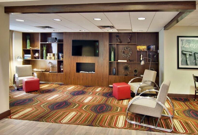 هتل Four Points By Sheraton Nashville Airport