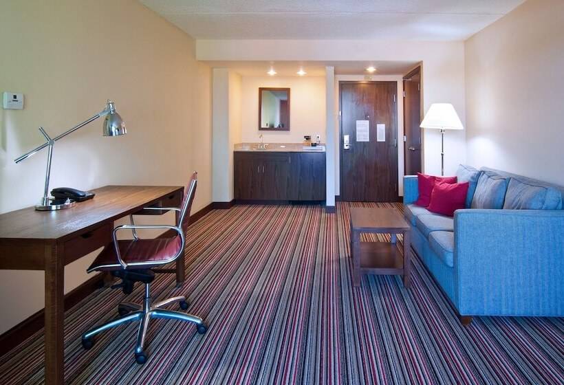 هتل Four Points By Sheraton Nashville Airport