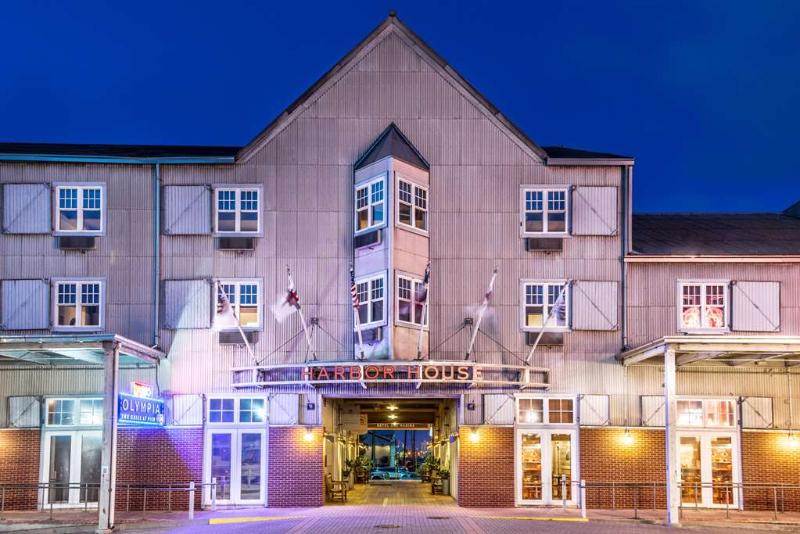Отель Harbor House At Pier 21