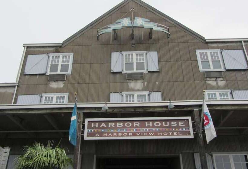 Отель Harbor House At Pier 21