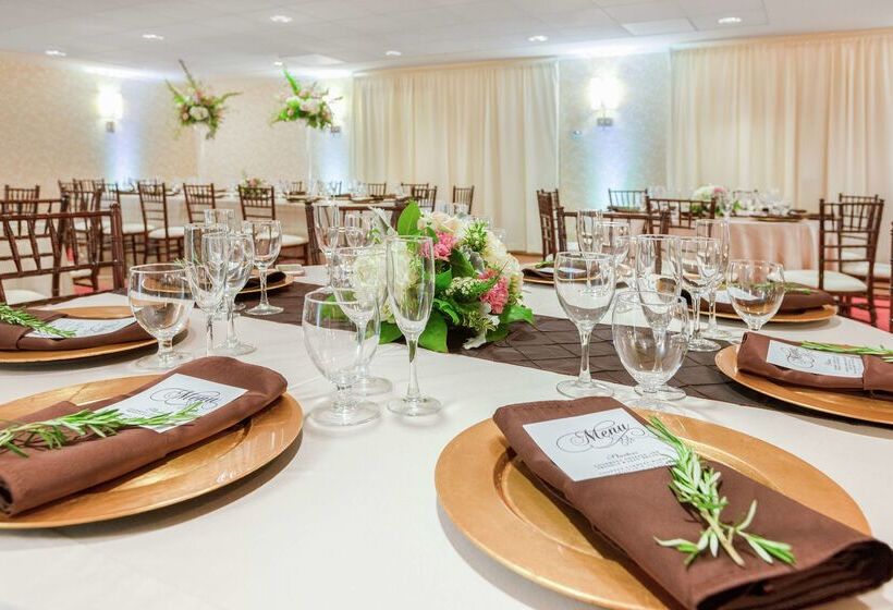 בית מלון כפרי Hilton Garden Inn Pittsburgh University Place