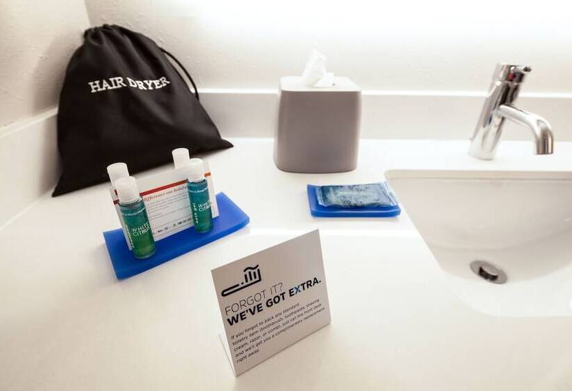 Holiday Inn Express Hotel & Suites Nashville Brentwood 65s