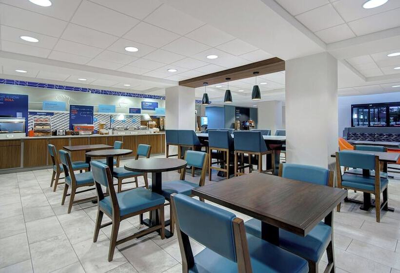 فندق Holiday Inn Express Marietta   Atlanta Northwest, An Ihg