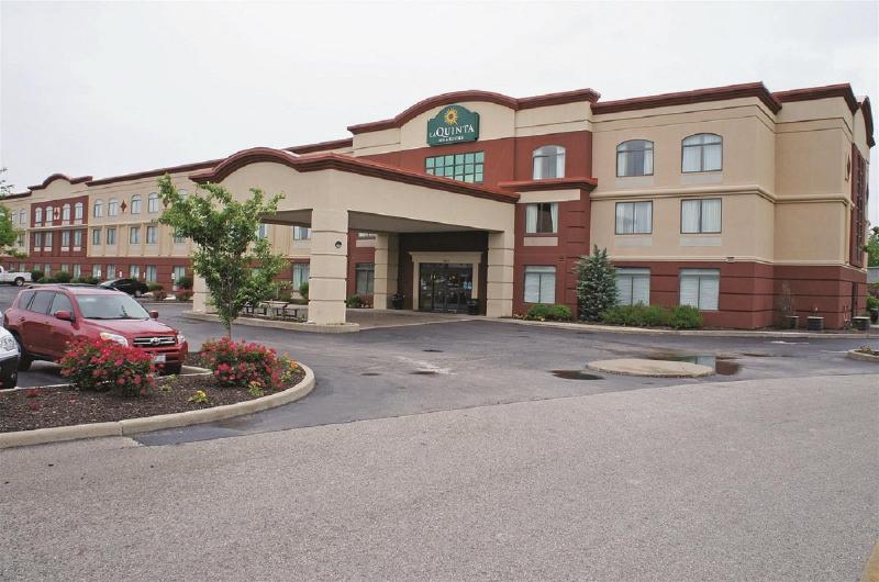فندق Holiday Inn Express St. Louis Arpt Maryland Hgts