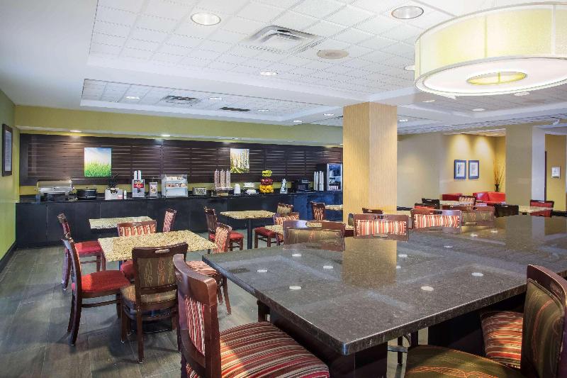 فندق Holiday Inn Express St. Louis Arpt Maryland Hgts