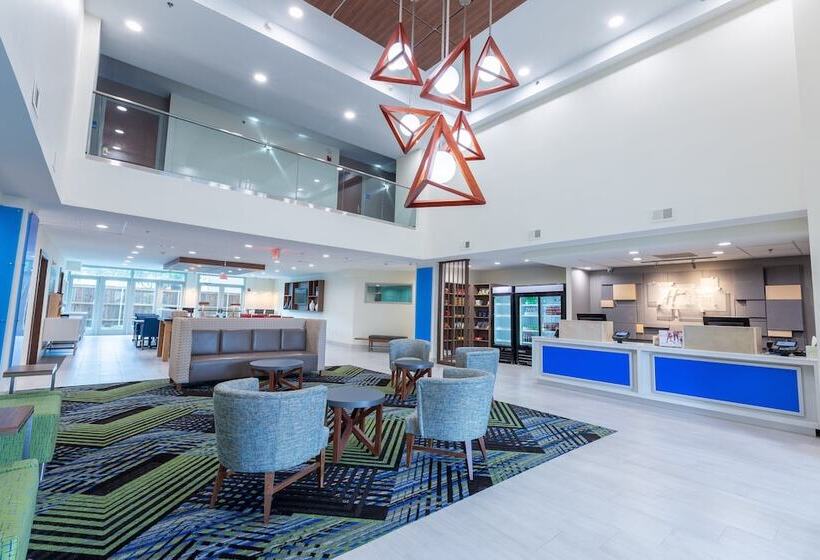 ホテル Holiday Inn Express & Suites Arlington North – Stadium Area, An Ihg