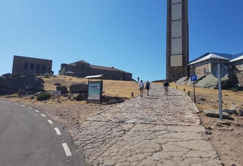 호텔 Hospedería Del Santuario De La Peña De Francia