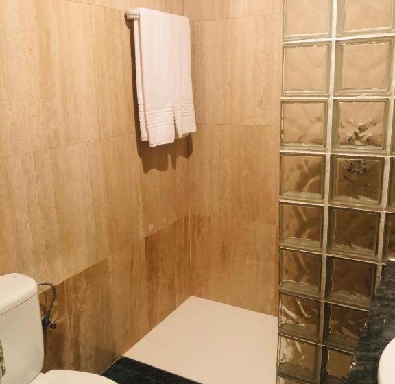 בית מלון כפרי Hostal Los Escudos