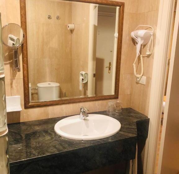 בית מלון כפרי Hostal Los Escudos