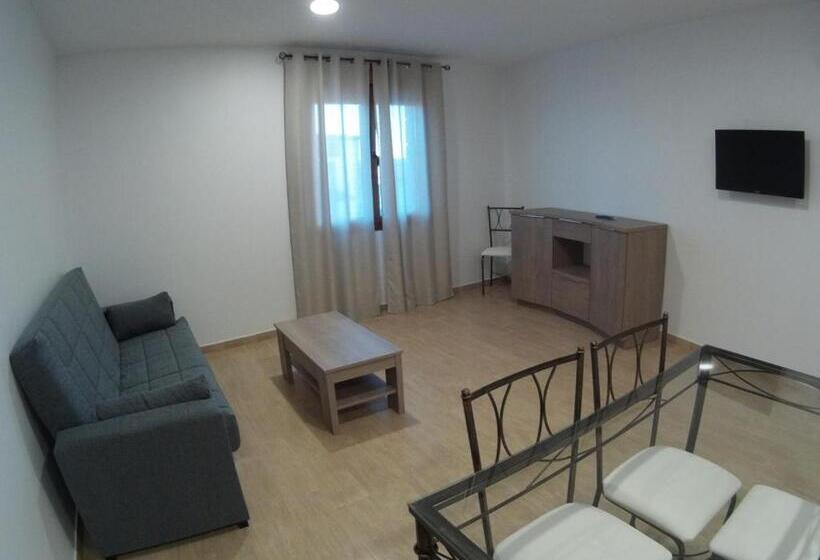 בית מלון כפרי Hostal Los Escudos