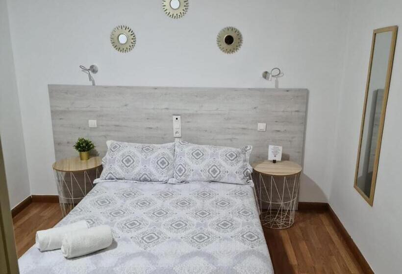 בית מלון כפרי Hostal Los Escudos