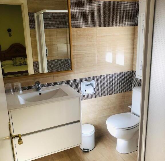 בית מלון כפרי Hostal Los Escudos