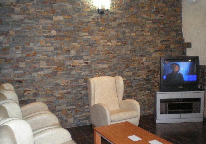 فندق Hostal Real